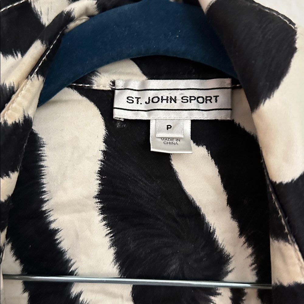 Chic Zebra Pattern Jacket - image 4